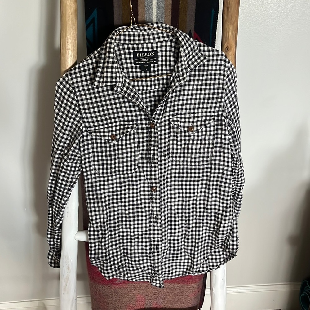 Folsom button up. Black and white checkers. Size small